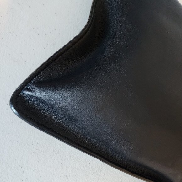 Givenchy Clutch "EUC" - Picture 8 of 16